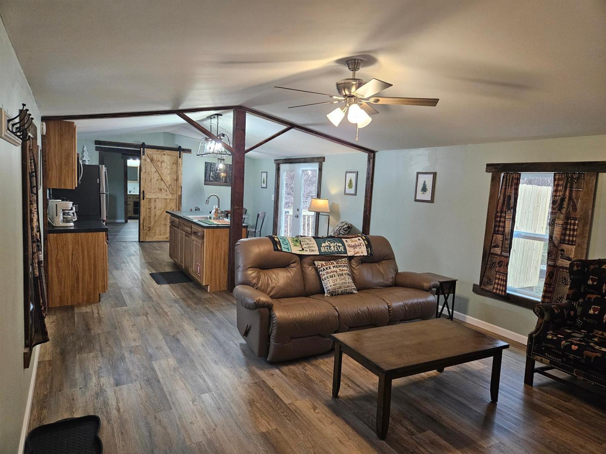 Grey Pines At Hocking Vacations Villa Logan Ngoại thất bức ảnh