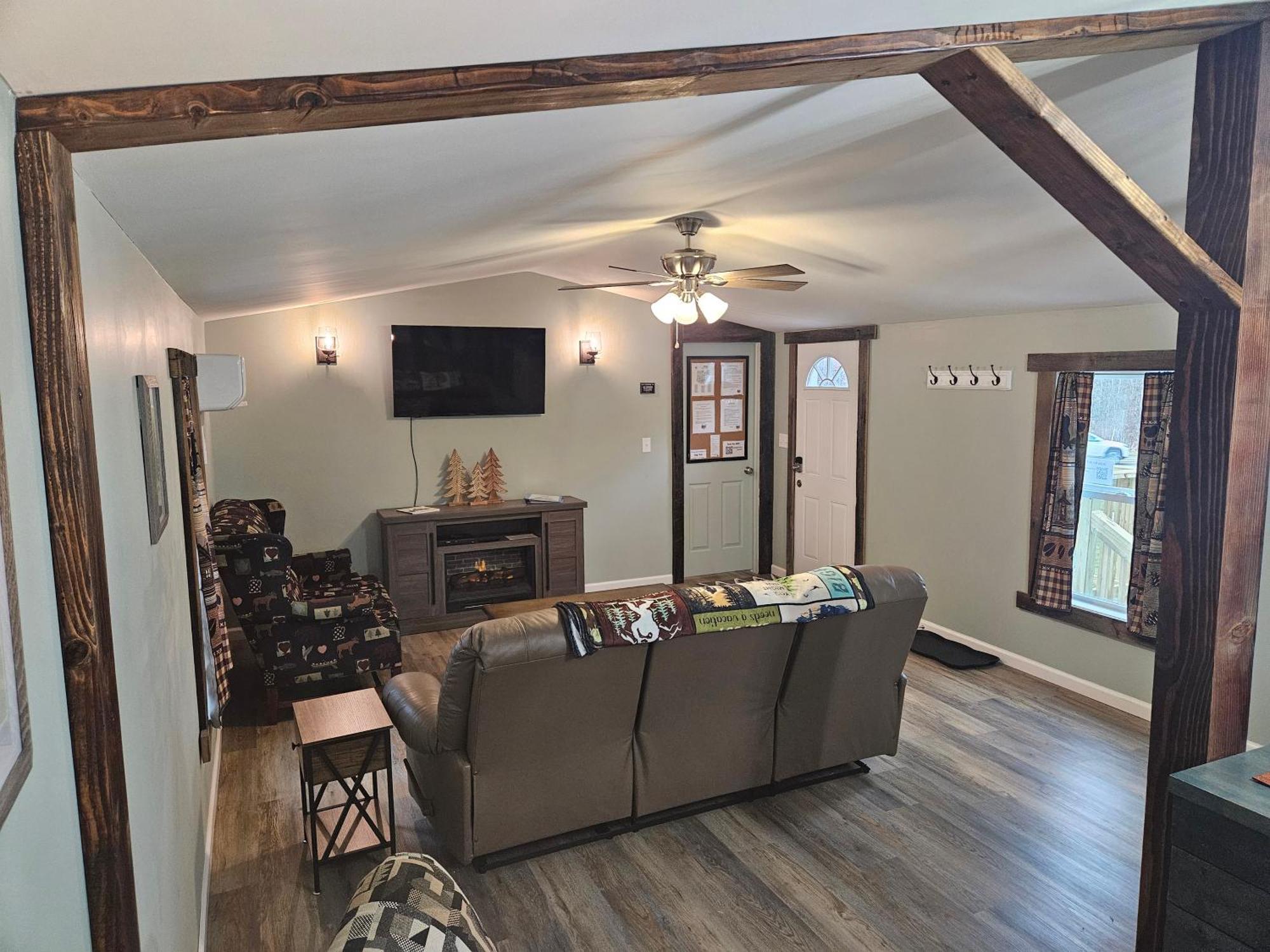 Grey Pines At Hocking Vacations Villa Logan Ngoại thất bức ảnh